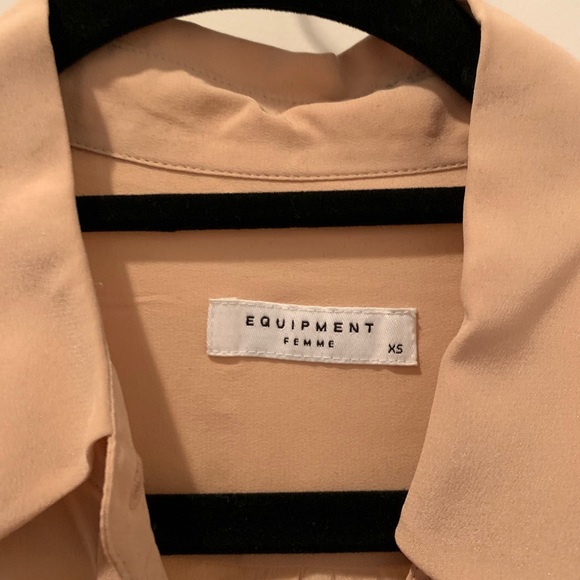 Equipment button down - Picture 3 of 3